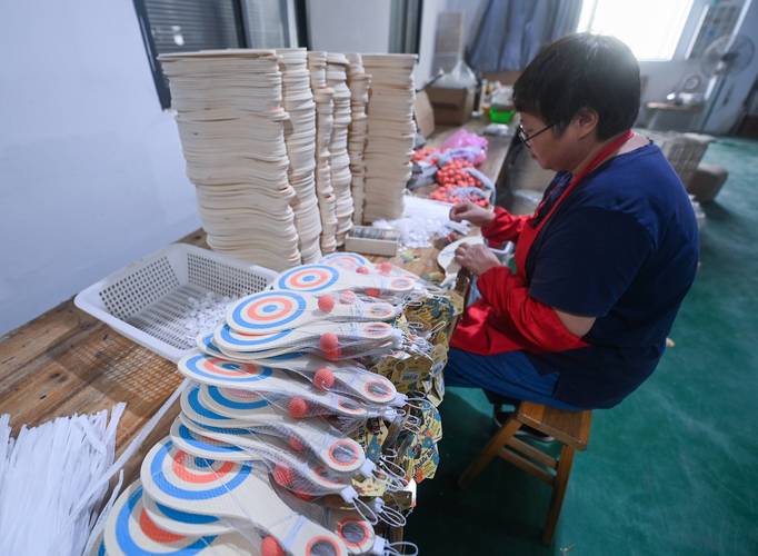 浙江云和 小玩具大产业  国艺教培添翼木制玩具特色发展之路